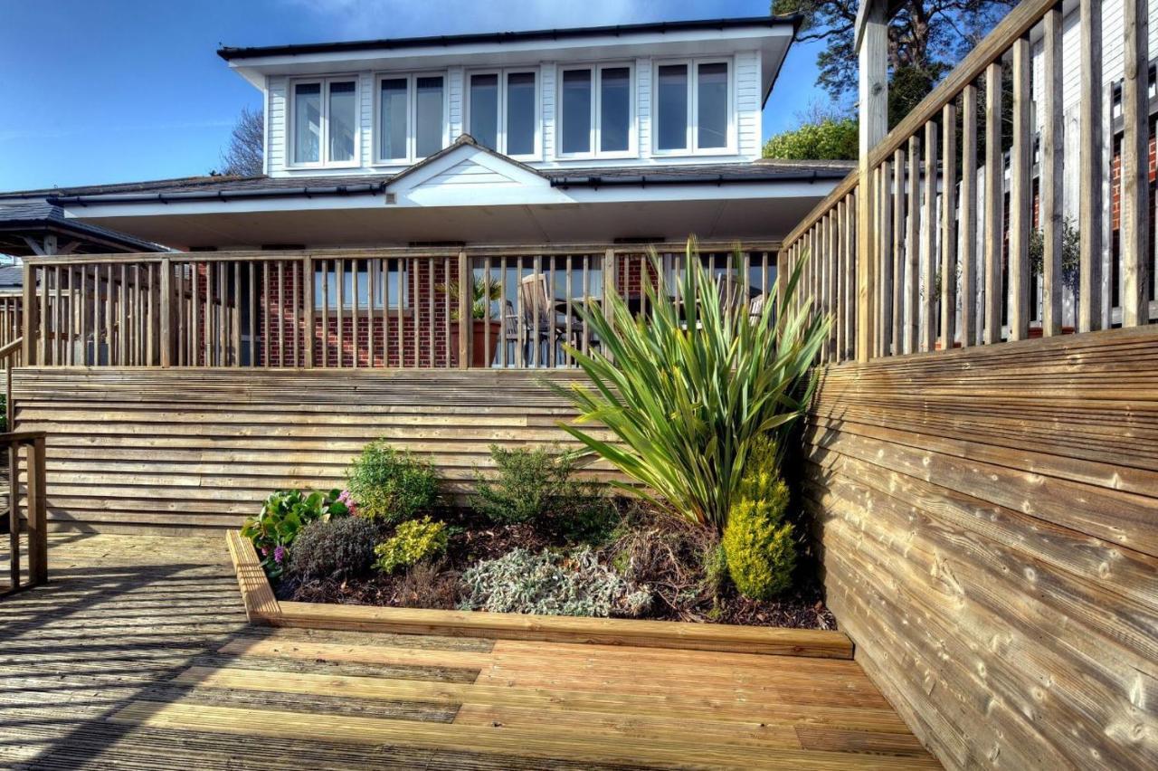 4 Coram Court *